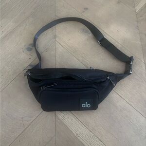 Alo Yoga Explorer Belt Bag NWOT